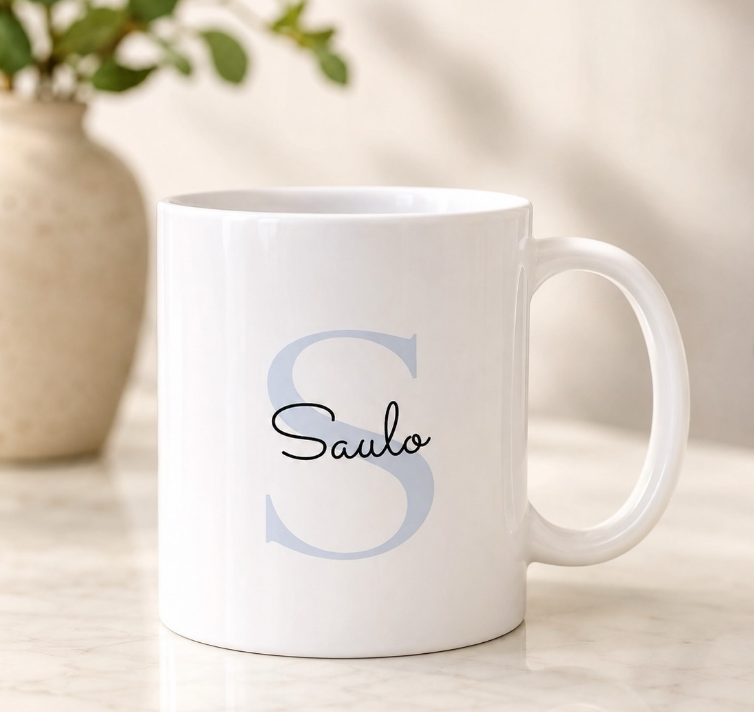 Caneca branca personalizada com nome e inicial